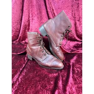 Vintage Shoes - Mahogany Brown - Old Fashioned Leather Ankle Boots - Size 7.5